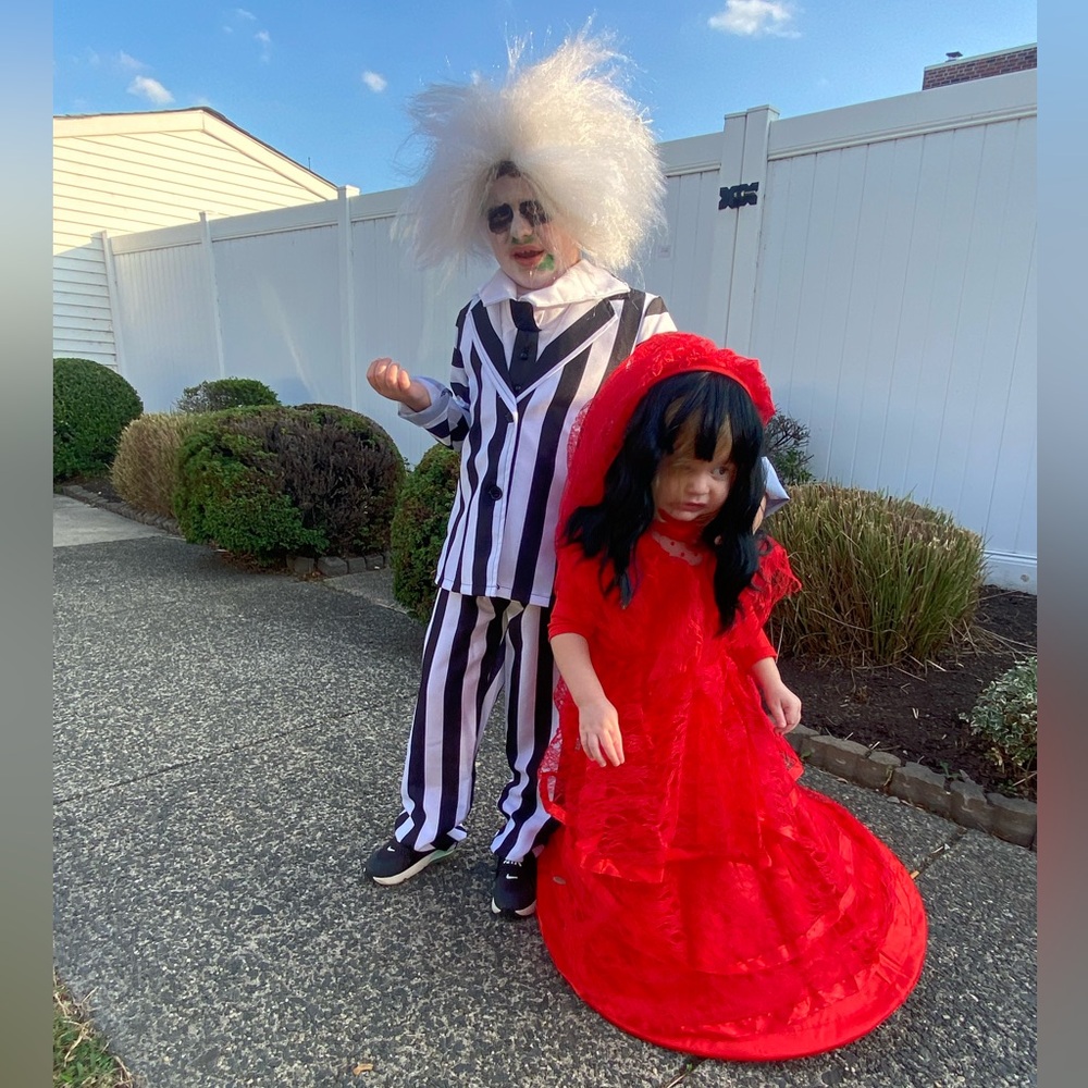 Beetlejuice Halloween Costume for Boys in Size M - Picture 7 of 8